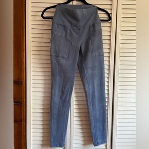 Aerie Leggings ‘Chill-Play-Move’ with Deep Front Pockets - Size:  Small